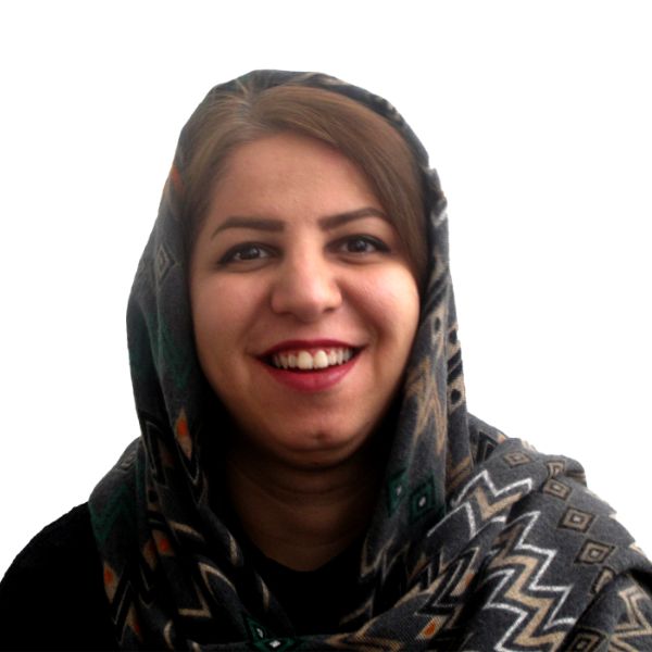 منا بنازاده مدیر روابط عمومی وبسایتمون